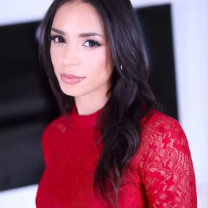 Jazmin Black looks sexy