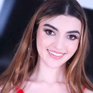 Amateur Allure Welcomes Julia James