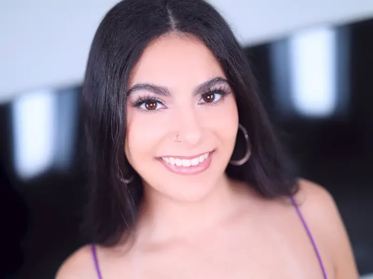 Angel Gostosa Returns to Amateur Allure