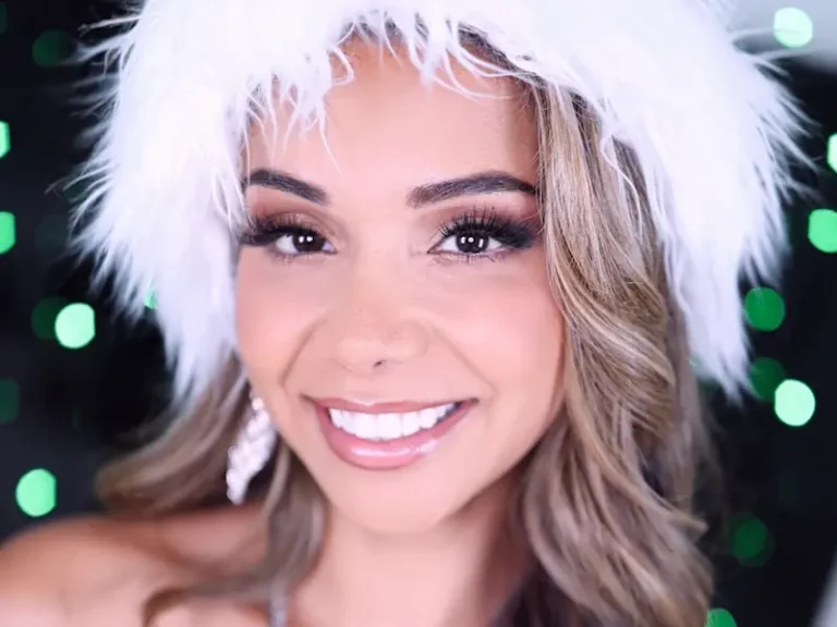 Ava Amira Makes Debut at Amateur Allure