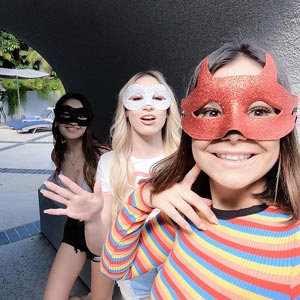 Making a selfie with BFFs