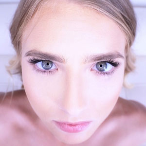 Hannah Hawthorne watching while pounded