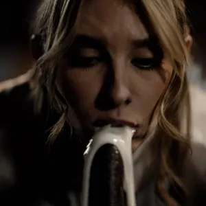 Filling her mouth with Alien goo