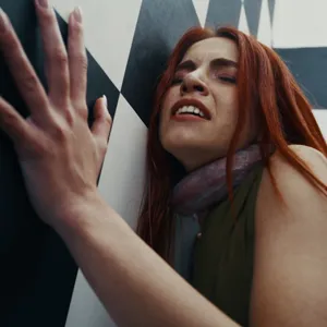 At the wall restrained