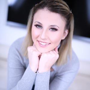 Kinsley Anne smiling for the camera