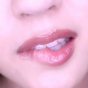 Lulu Chu biting lips