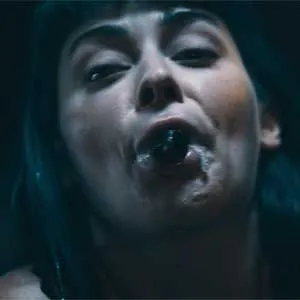 And goes straight into Jewelz mouth