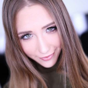 Audrey Hempburne at Amateur Allure