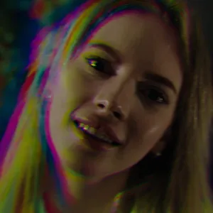 Bella Spark starts to hallucinate