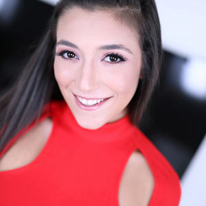 Brooklyn Gray arrives at Amateur Allure