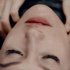 Tentacle wraps around Tiffany Tatum neck