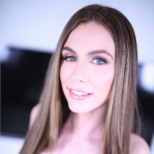 Blue eyed beauty at Amateur Allure